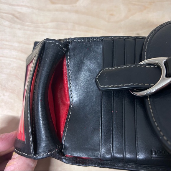 Dooney & Bourke Wallet Tri-fold Compact, Black Leather w/Contrast Stitch VTG EUC - Picture 15 of 16